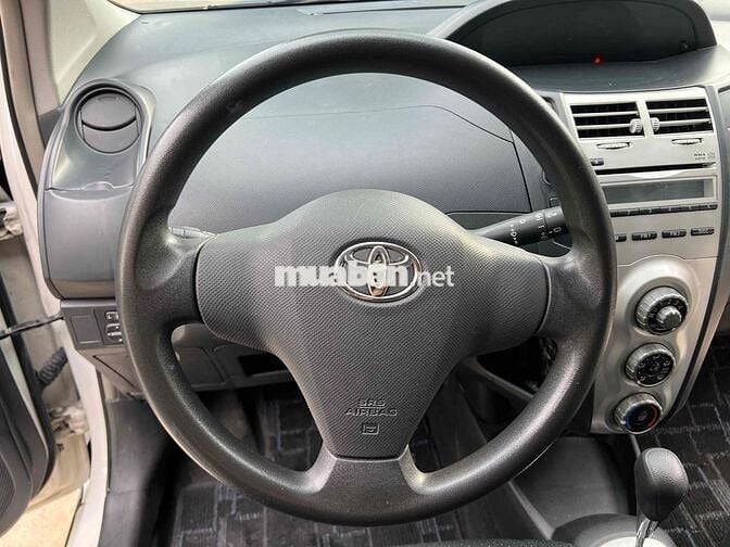 Toyota Yaris 2009 1.5 AT - 98000 km