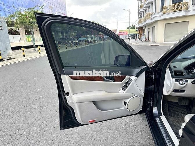 Mercedes Benz C Class 2010 C200 CGI - 106000 km