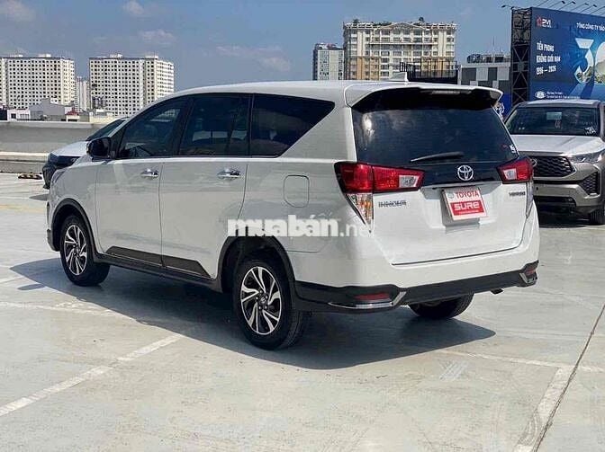 Toyota Innova 2021 Venturer - 71000 km