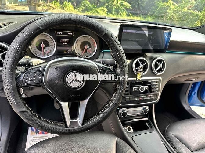 Mercedes Benz A Class 2013 200 - 123456 km