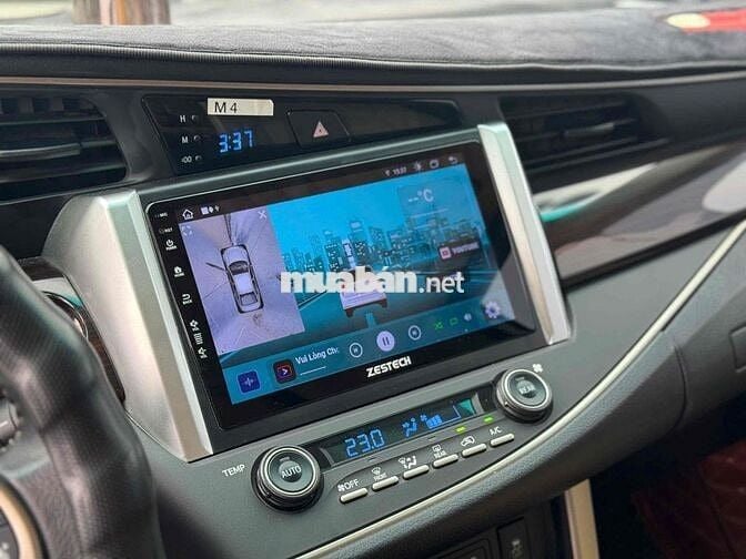 Toyota Innova 2021 Venturer - 71000 km
