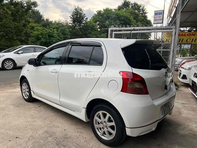 Toyota Yaris 2009 1.5 AT - 98000 km