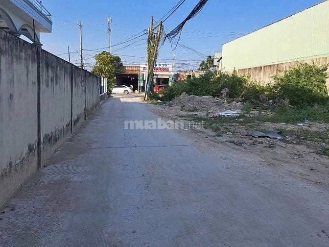 Cô Hiền dọn lên sống cùng con bán lại căn nhà c4 cũ Tân kiên,Bìnhchanh