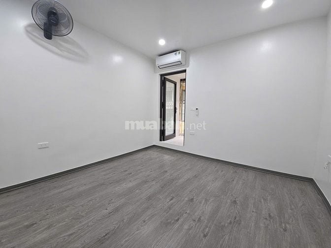 GẤP - BÁN CĂN HỘ TT PHỐ LINH LANG - KIM MÃ THƯỢNG- 95M - 3 THOÁNG 