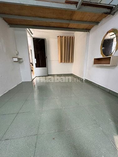 Phòng trọ 20m2 ngay MT 29 Bàu Cát 6, F14, Q Tân Bình (khoá vân tay)