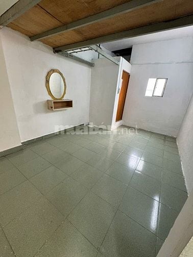Phòng trọ 20m2 ngay MT 29 Bàu Cát 6, F14, Q Tân Bình (khoá vân tay)