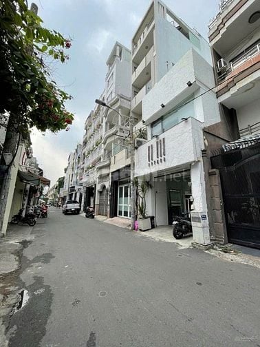 Cho thuê Nhà đẹp gần ngay nhà thờ Tân Định giữa trung tâm Quận 1 