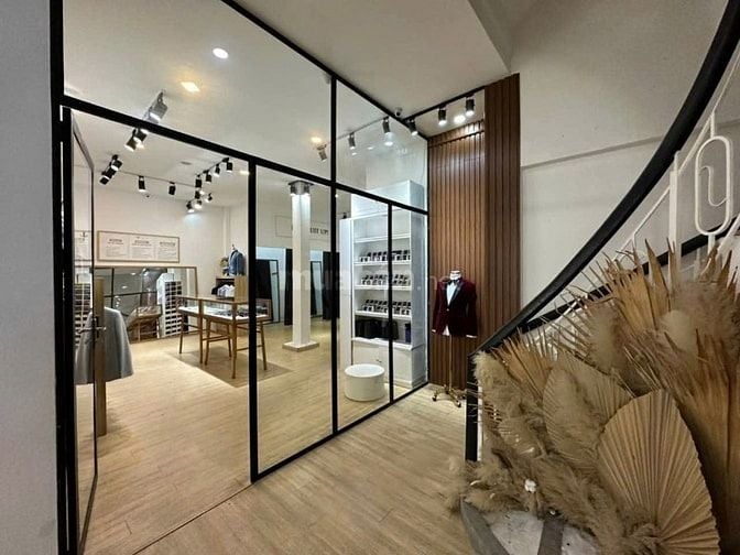 Cho thuê Nhà đẹp gần ngay nhà thờ Tân Định giữa trung tâm Quận 1 