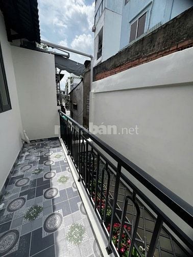 Bán nhà 304/4Q4 Trường Chinh, P13, Tân Bình, ngay chợ Hoàng Hoa Thám
