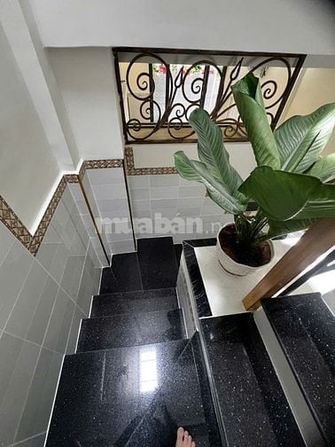 Bán nhà 304/4Q4 Trường Chinh, P13, Tân Bình, ngay chợ Hoàng Hoa Thám