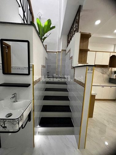Bán nhà 304/4Q4 Trường Chinh, P13, Tân Bình, ngay chợ Hoàng Hoa Thám