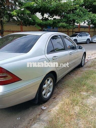 2003 C200K MT - 201346 km