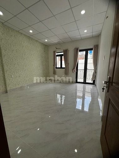 Bán nhà 304/4Q4 Trường Chinh, P13, Tân Bình, ngay chợ Hoàng Hoa Thám