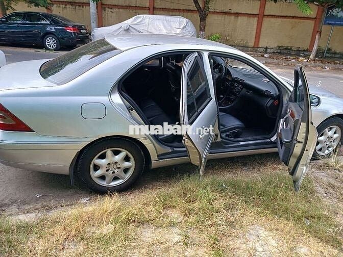 2003 C200K MT - 201346 km