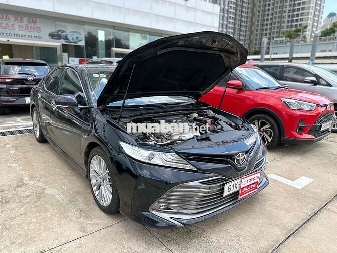 Toyota Camry 2019 2.5Q -Màu đen bản FULL