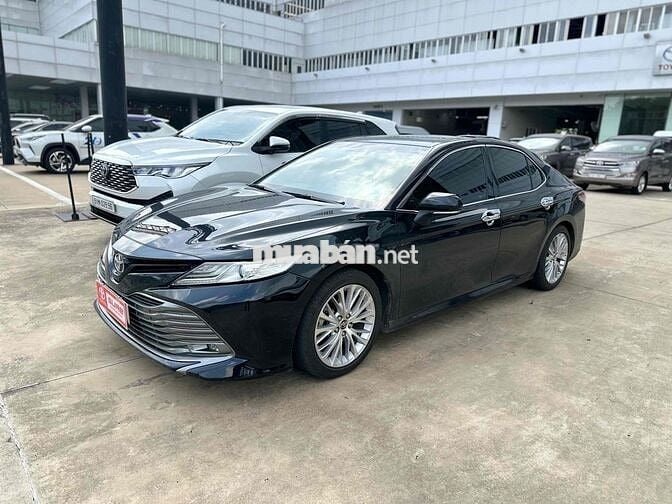 Toyota Camry 2019 2.5Q -Màu đen bản FULL