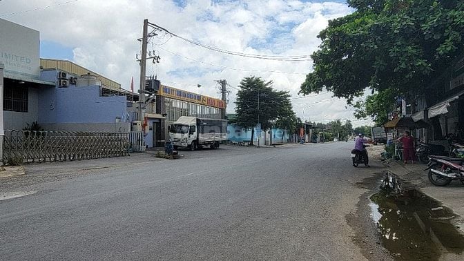 Cho thuê kho xưởng Dt 360m² đường container