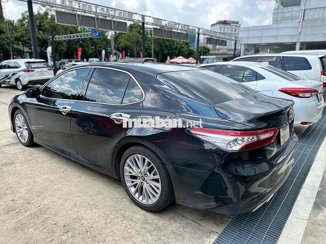 Toyota Camry 2019 2.5Q -Màu đen bản FULL