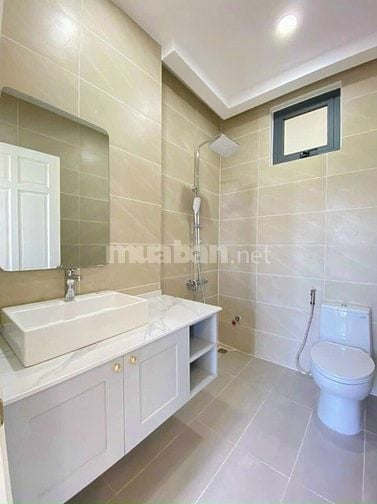 Nhà 3 Lầu Mới Xây DT 4,5X18M Mặt Tiền Chợ Bà Hom Cũ, Đg Tỉnh Lộ 10