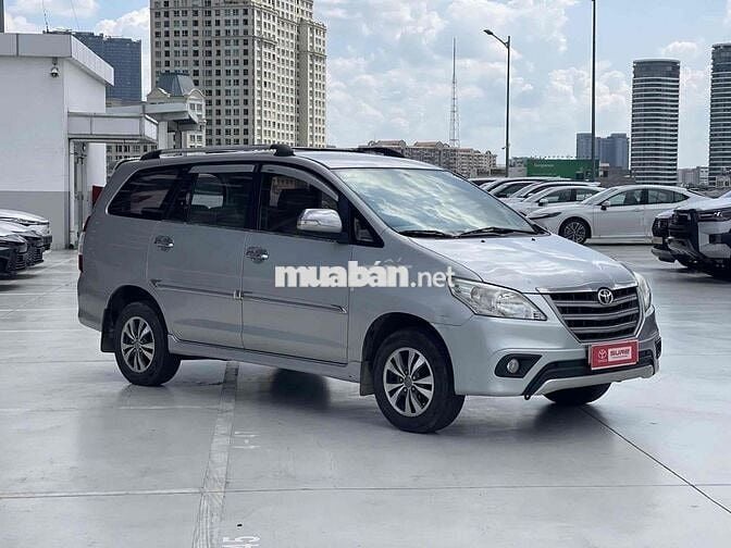 Toyota Innova 2016 2.0E -7c số sàn xe đẹp BH 1 năm