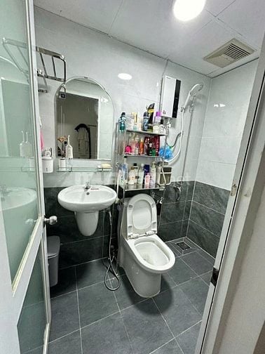 Bán gấp: Căn hộ 3PN, 90m² Bàu Cát II, Lô A, giá chỉ 4.8 tỷ!