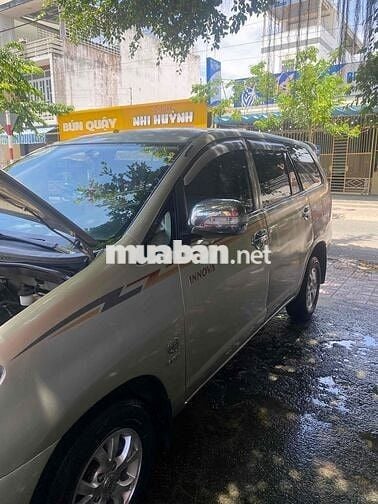 Toyota Innova 2007 J
