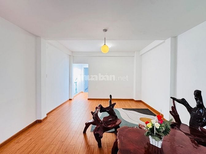 Bán nhà chính chủ ngang 4,5x15m trục đường nguyễn văn khối p8 gv