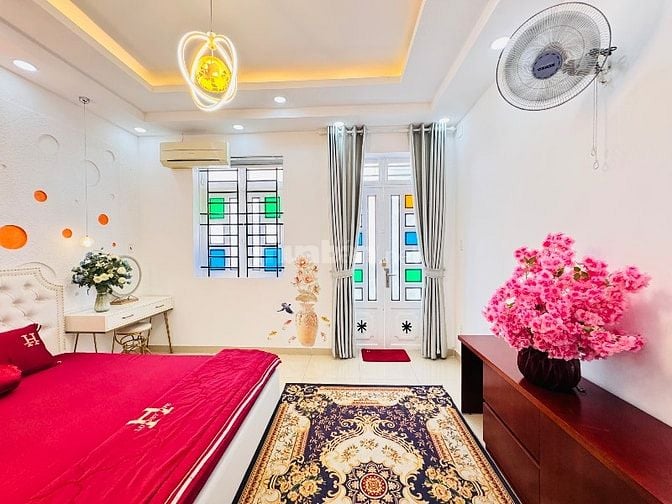 Bán nhà chính chủ ngang 4,5x15m trục đường nguyễn văn khối p8 gv