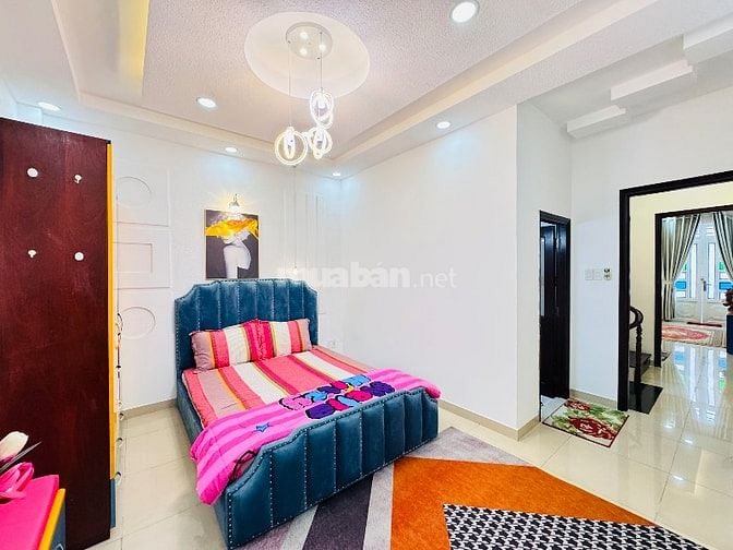 Bán nhà chính chủ ngang 4,5x15m trục đường nguyễn văn khối p8 gv