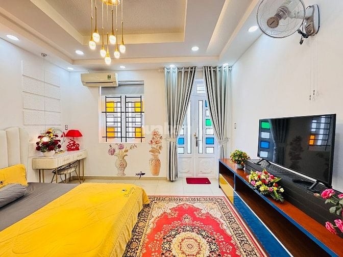 Bán nhà chính chủ ngang 4,5x15m trục đường nguyễn văn khối p8 gv