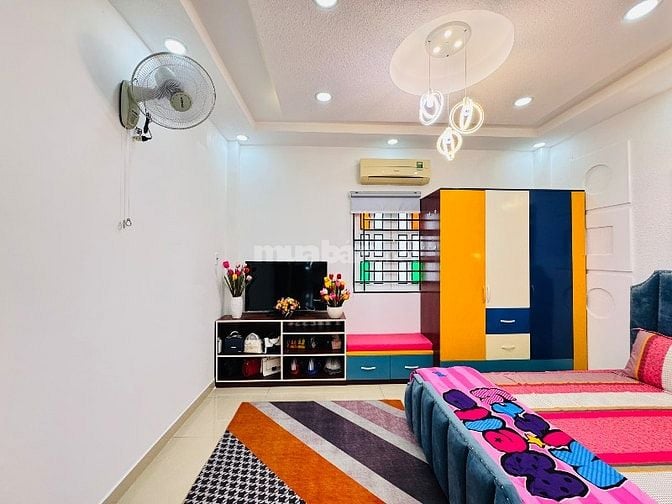 Bán nhà chính chủ ngang 4,5x15m trục đường nguyễn văn khối p8 gv