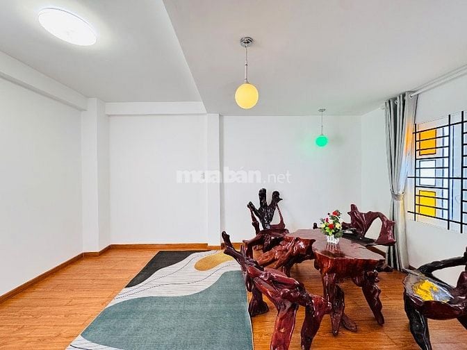 Bán nhà chính chủ ngang 4,5x15m trục đường nguyễn văn khối p8 gv