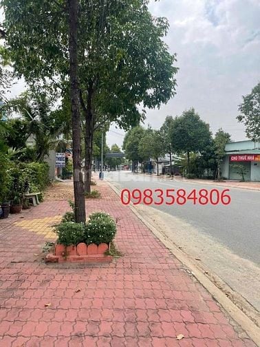 Chính chủ bán gấp Nhà Bình Chánh 200m2 thổ cư, SHR, đang cho thuê 8tr
