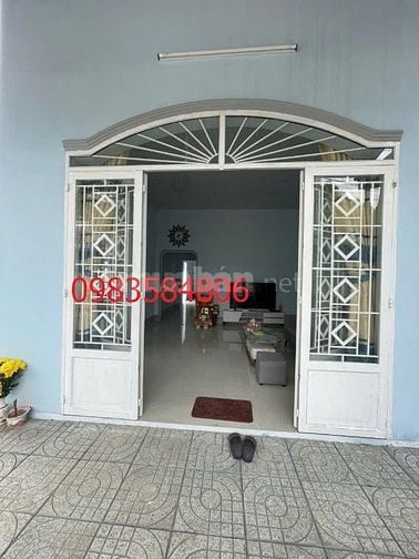 Chính chủ bán gấp Nhà Bình Chánh 200m2 thổ cư, SHR, đang cho thuê 8tr