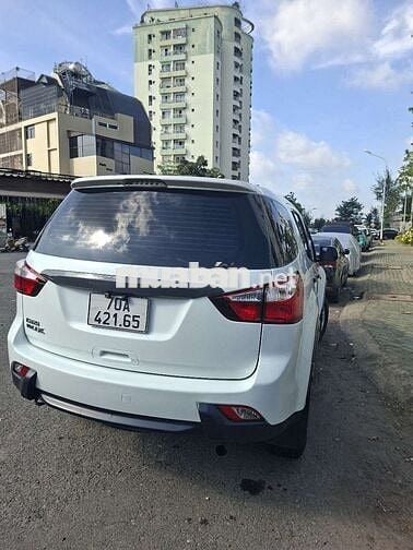 400 2017 LS 2.5 4x2 MT - 180000 km