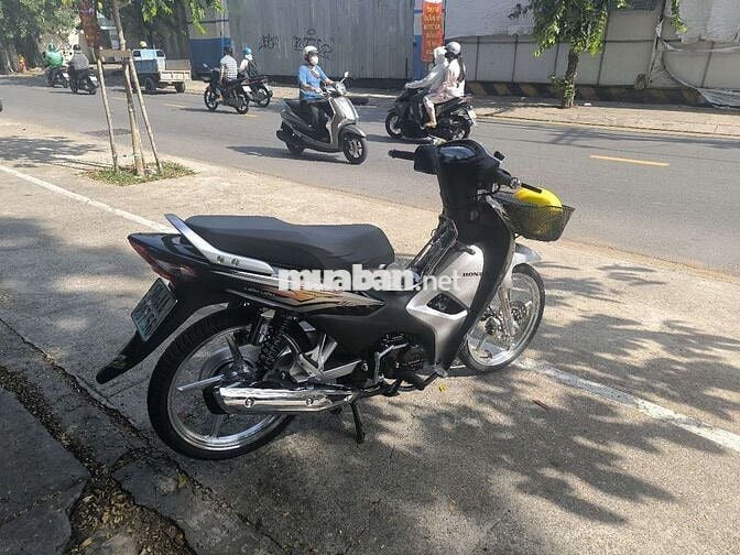 Wave a 2025 chạy được 2000km dọn full kiểng