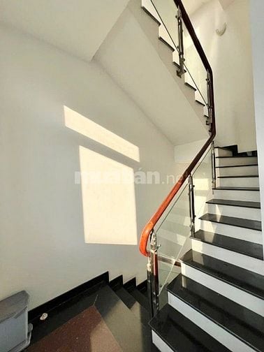 SIÊU HIẾM , GIÁP QUẬN 10 , CĂN GỐC 2 MT KINH DOANH , 67M2 6 TẦNG 