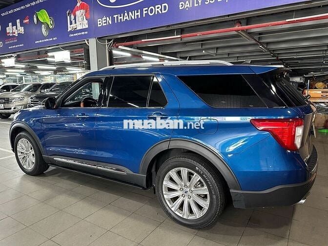 Ford Explorer Limited 2024, bảo hành 2026, vay 70%
