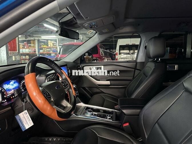 Ford Explorer Limited 2024, bảo hành 2026, vay 70%