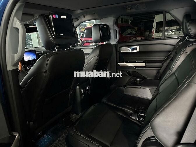 Ford Explorer Limited 2024, bảo hành 2026, vay 70%