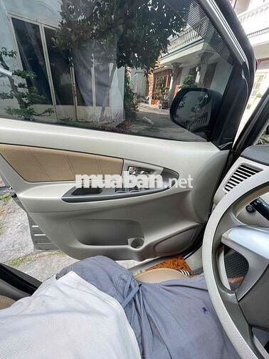 Toyota Innova 2015 E - 165000 km