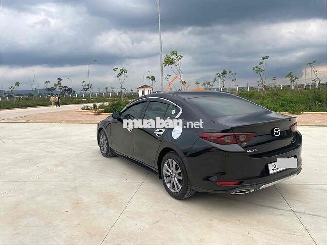 Mazda 3 2022 1.5L Luxury - 28000 km