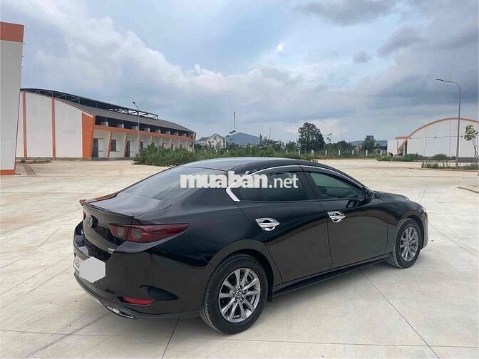 Mazda 3 2022 1.5L Luxury - 28000 km