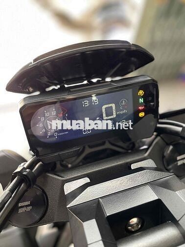CB650R Black Edition biển Sài Gòn