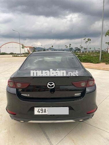 Mazda 3 2022 1.5L Luxury - 28000 km