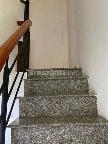 Cho thuê nhà nguyên căn 1 trệt, 1 lầu