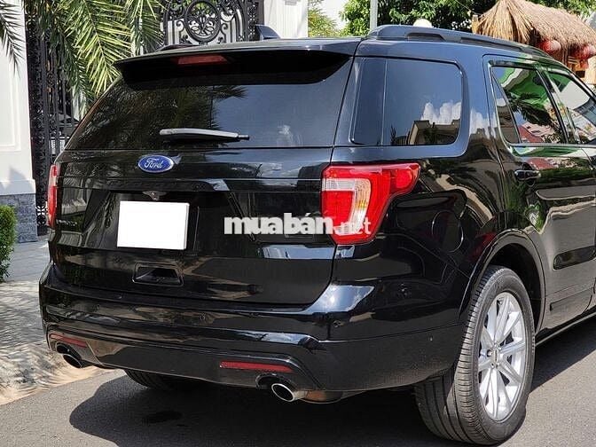Explorer Limited EcoBoost bản Captain Seat