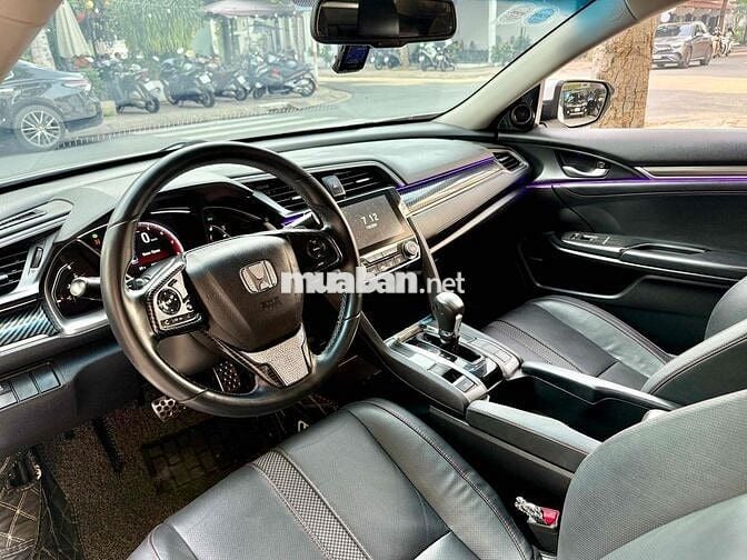 Honda Civic 2020 1.5RS - 48000 km