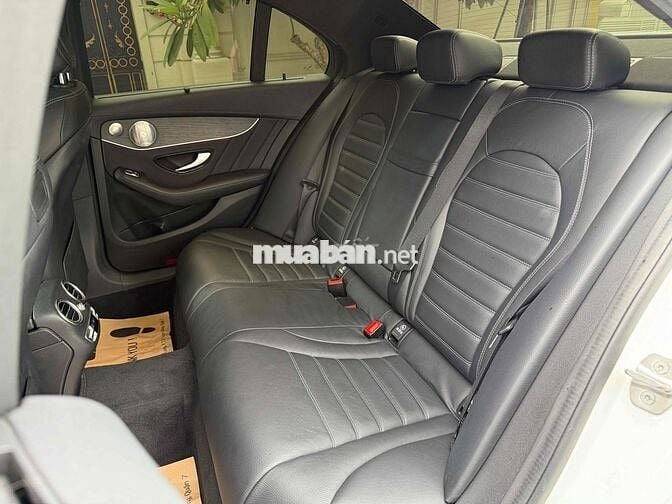 Mercedes C300 AMG model 2021