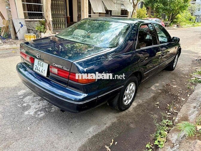 Toyota Camry 1998 GLi 2.2 AT số tự động rất đẹp